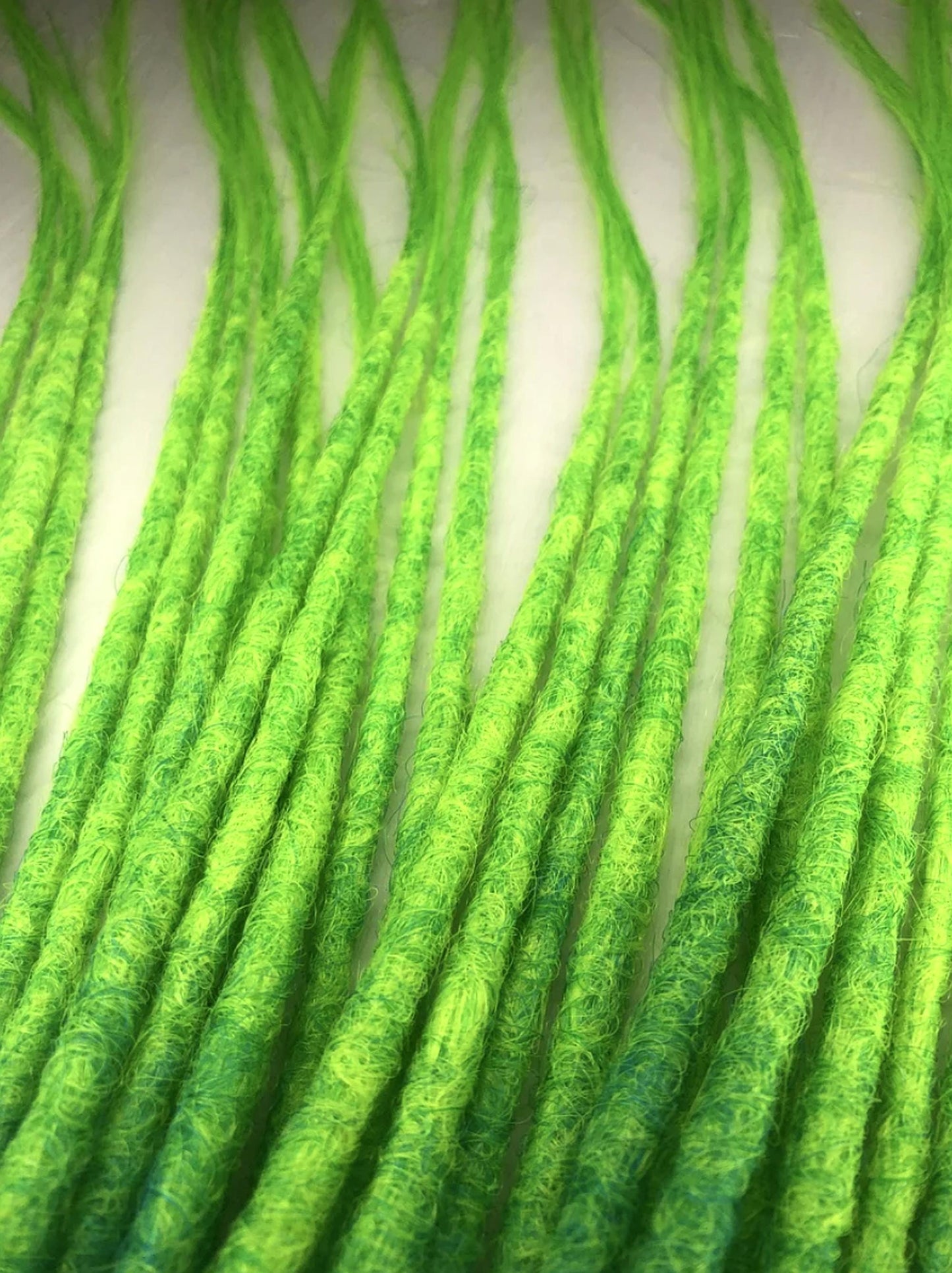 UV Glow Green Dreads – Blue & Acid Ombre Psy Dreadlocks Set